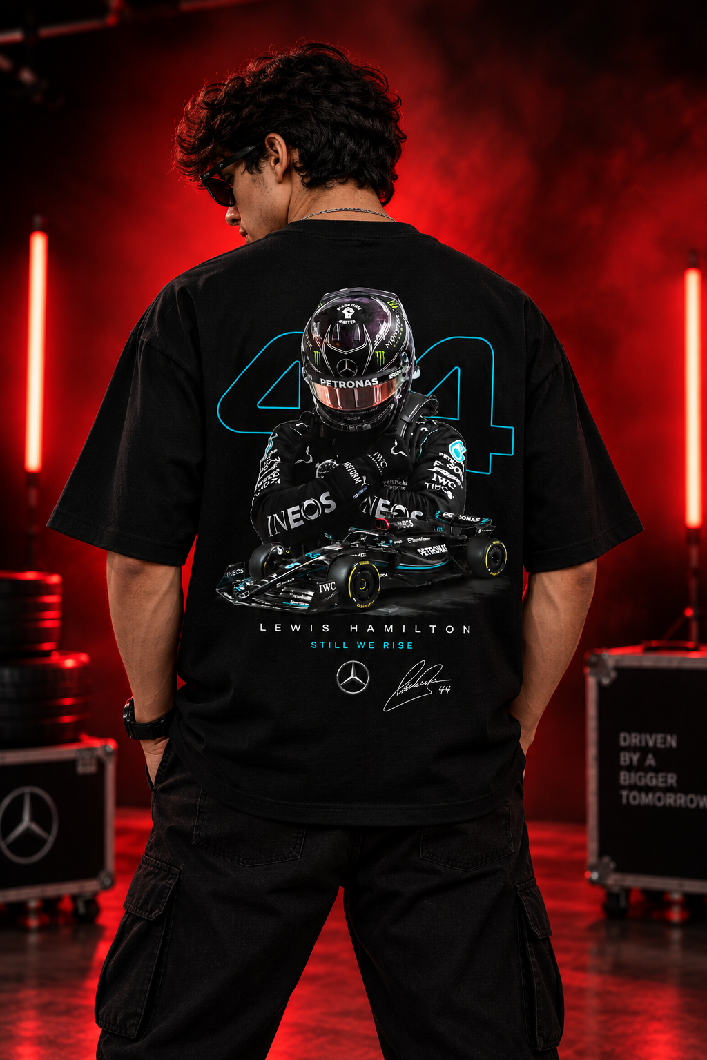 AESTRA Lewis Hamilton 44 Racing Oversized T-Shirt | Motorsport Graphic Streetwear | Black Unisex Tee